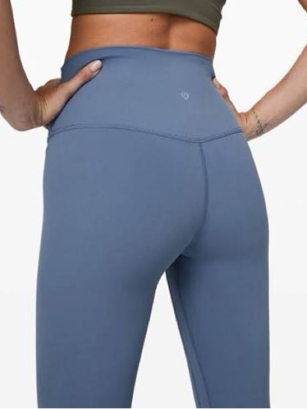 Lululemon Align Pant 25"
Oasis Blue Size 10 - Picture 4 of 8